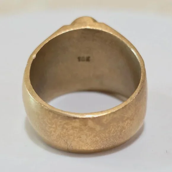 Antique Vintage Signet Men's Ring in Brass Engraved Crest SZ 10.5-10.75 18.7 gm - Picture 9 of 12